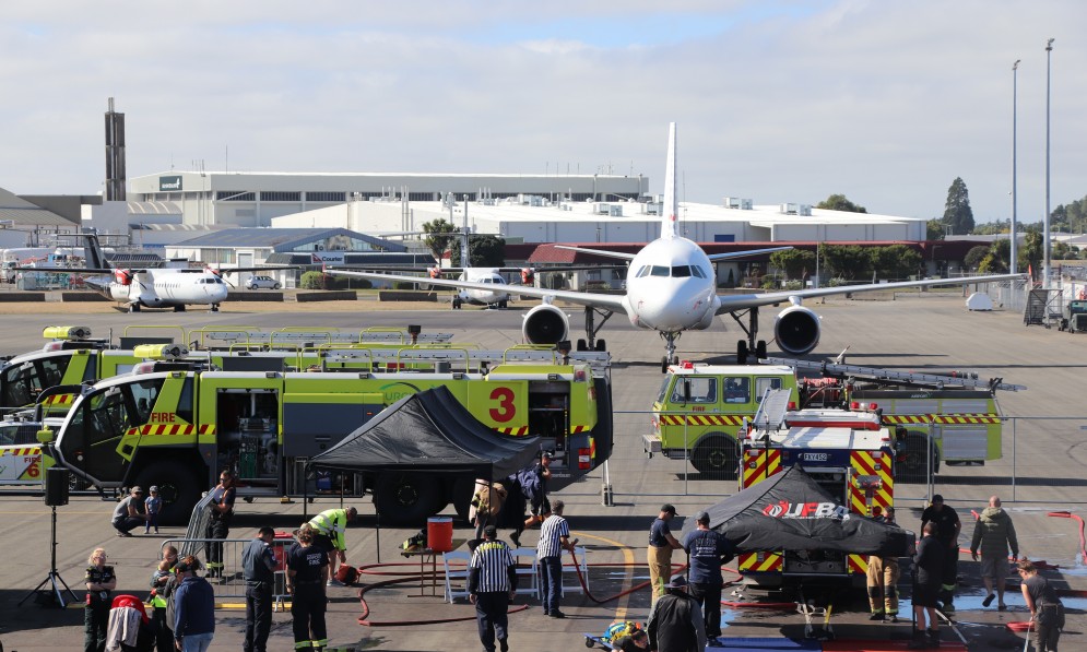 Chch Airport SI Combat vehicle and jet 2020NC